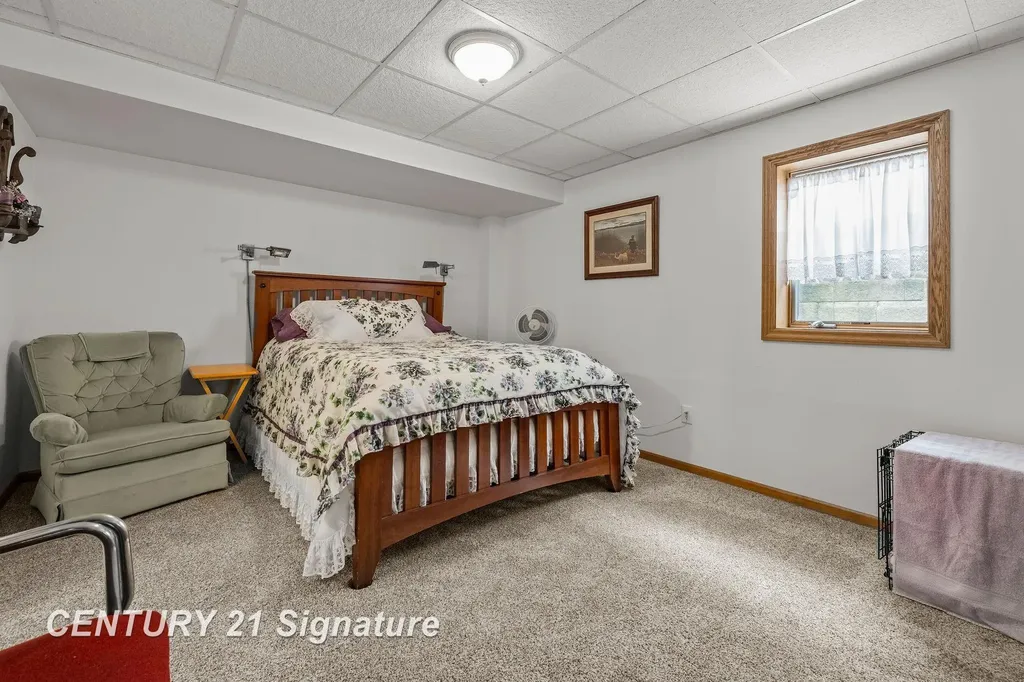 3137 Midland Road Saginaw Charter Township MI 48603
