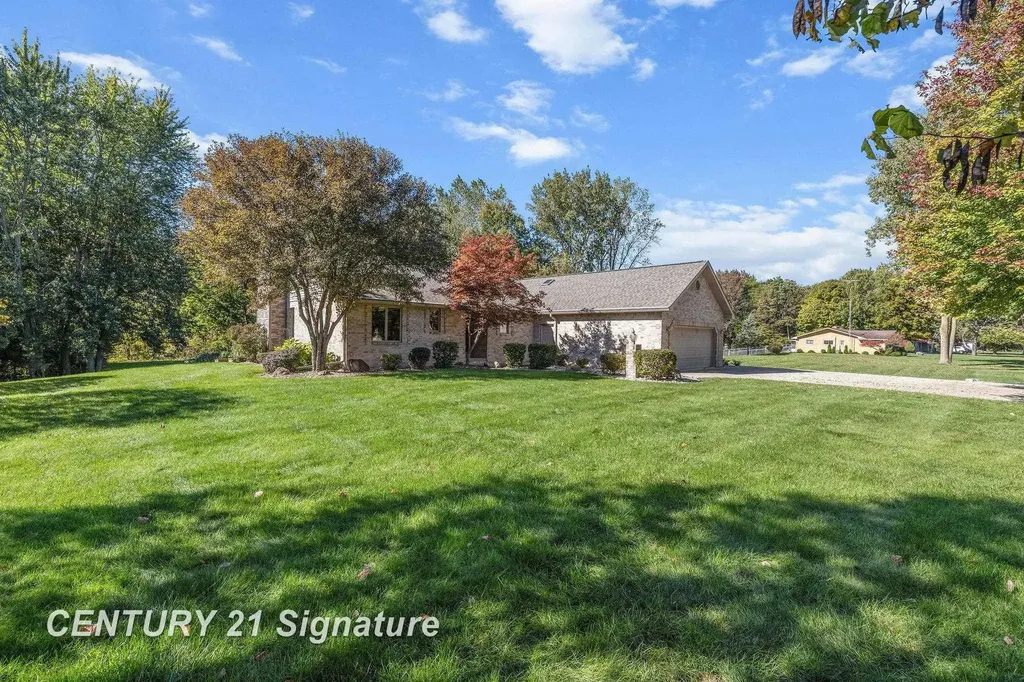 3137 Midland Road Saginaw Charter Township MI 48603