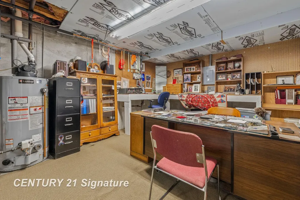 3137 Midland Road Saginaw Charter Township MI 48603