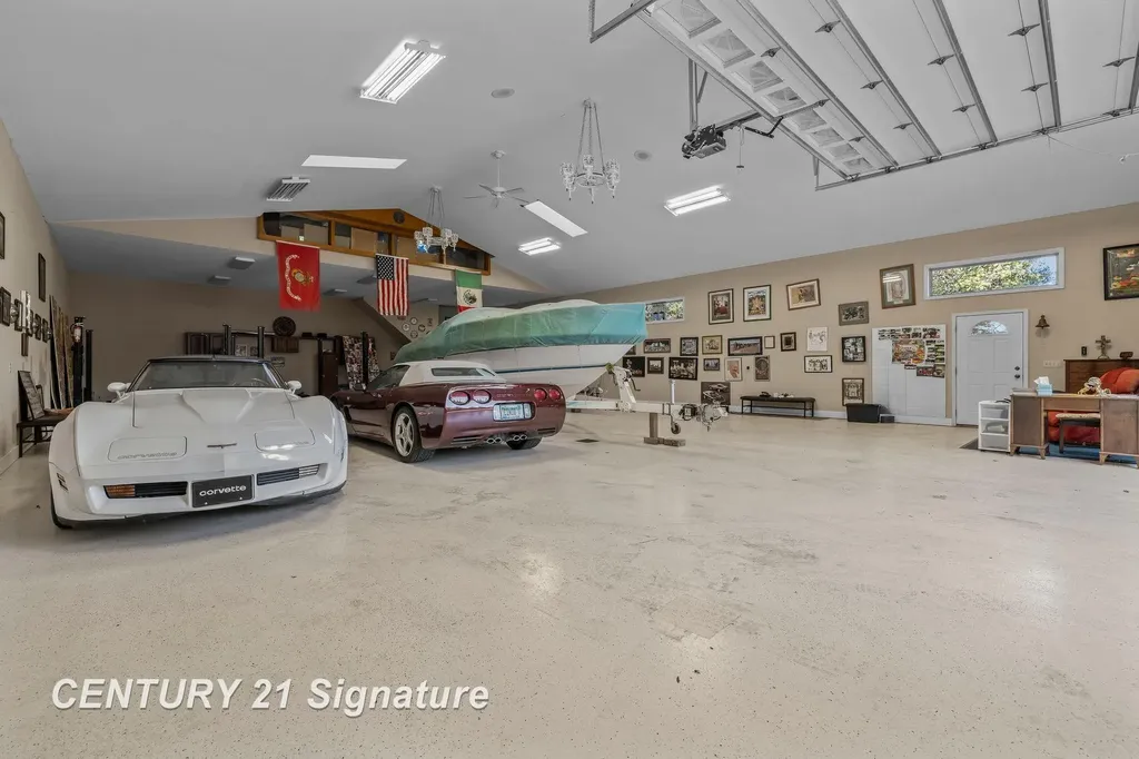 3137 Midland Road Saginaw Charter Township MI 48603
