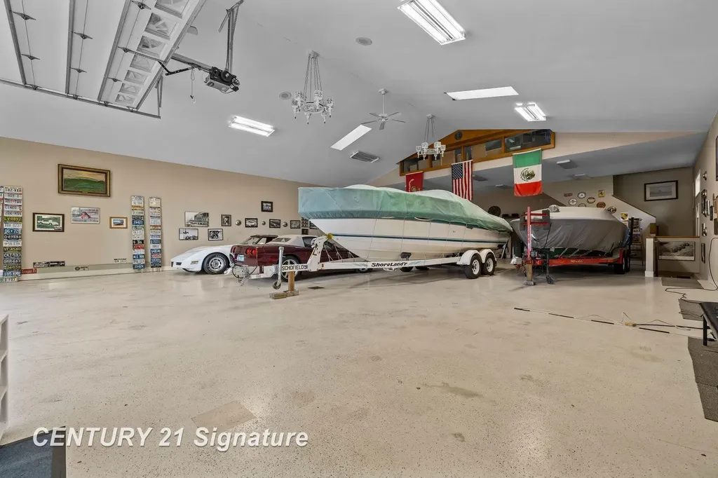 3137 Midland Road Saginaw Charter Township MI 48603