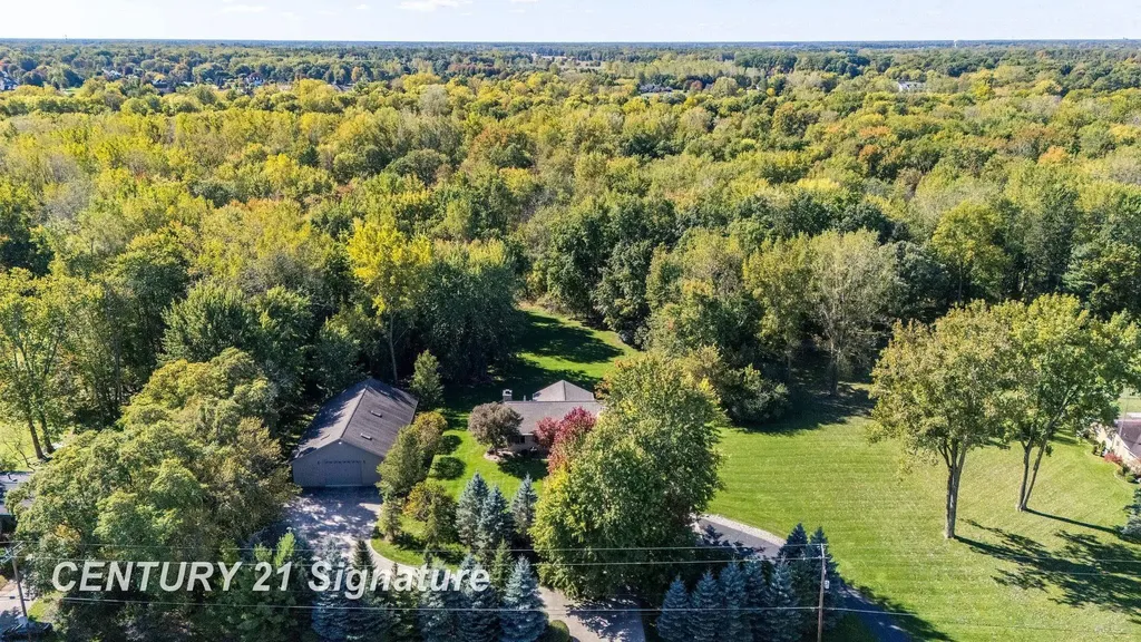 3137 Midland Road Saginaw Charter Township MI 48603