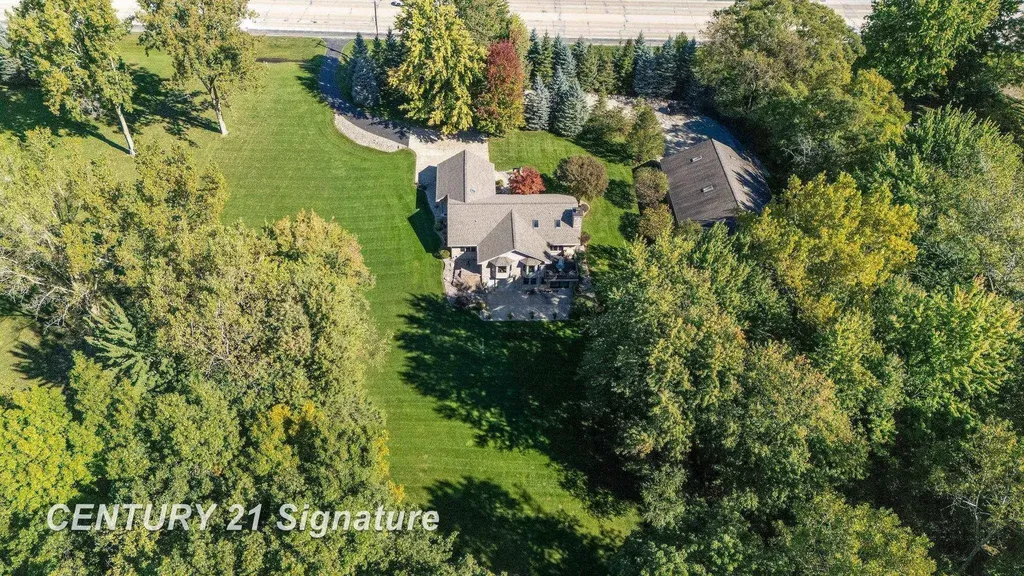 3137 Midland Road Saginaw Charter Township MI 48603
