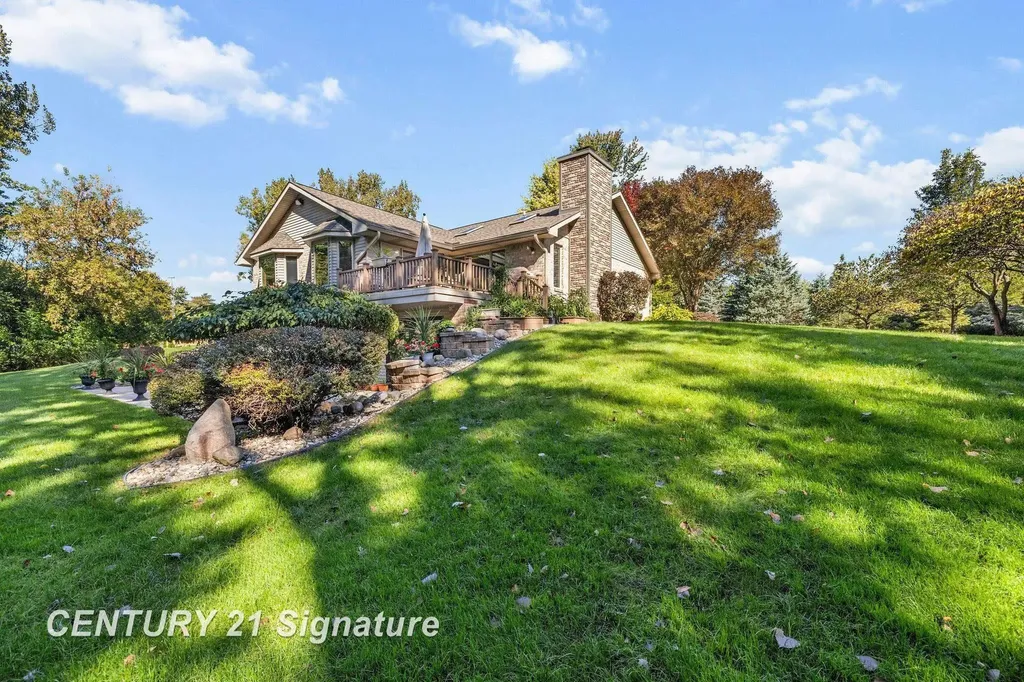 3137 Midland Road Saginaw Charter Township MI 48603