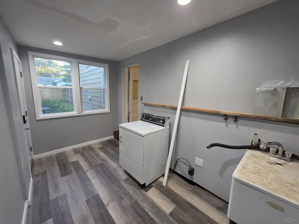 1417 Pius Street Saginaw Charter Township MI 48638