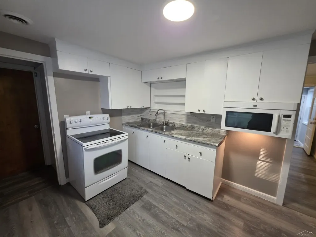 1417 Pius Street Saginaw Charter Township MI 48638