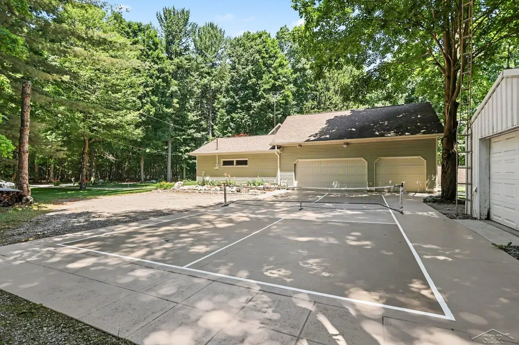 8815 S Beyer Road Birch Run Township MI 48415