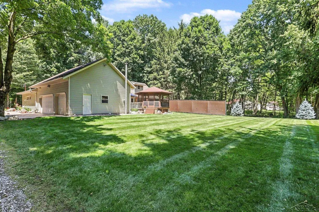 8815 S Beyer Road Birch Run Township MI 48415