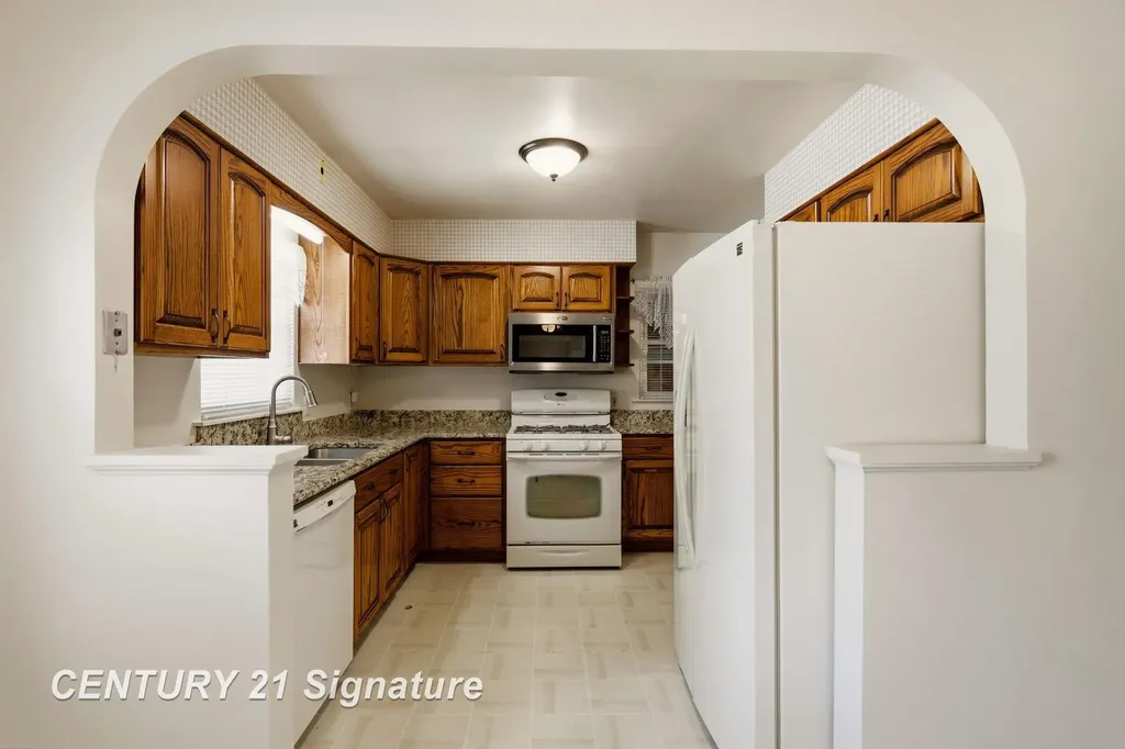 1134 Sutton Street Saginaw City MI 48602