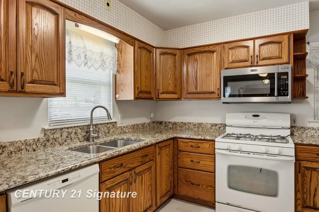 1134 Sutton Street Saginaw City MI 48602