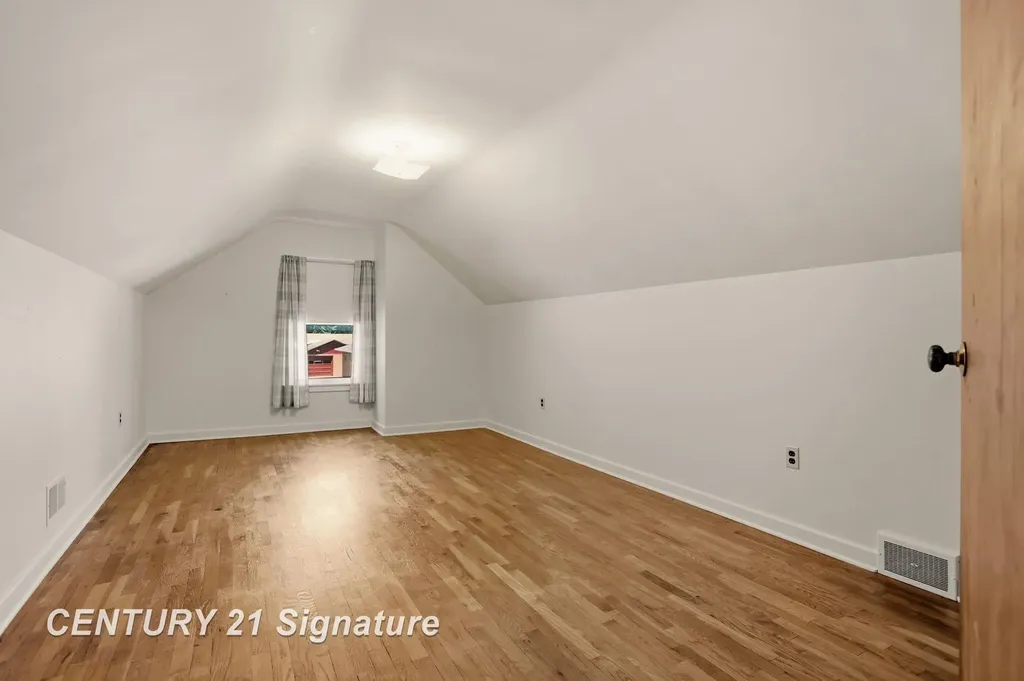 1134 Sutton Street Saginaw City MI 48602