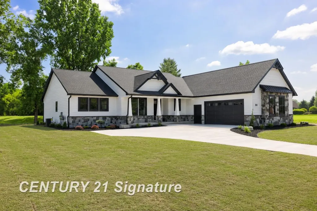 80 Sawmill Creek Trail Saginaw Charter Township MI 48603