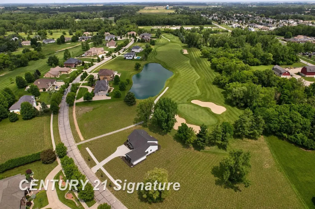 80 Sawmill Creek Trail Saginaw Charter Township MI 48603