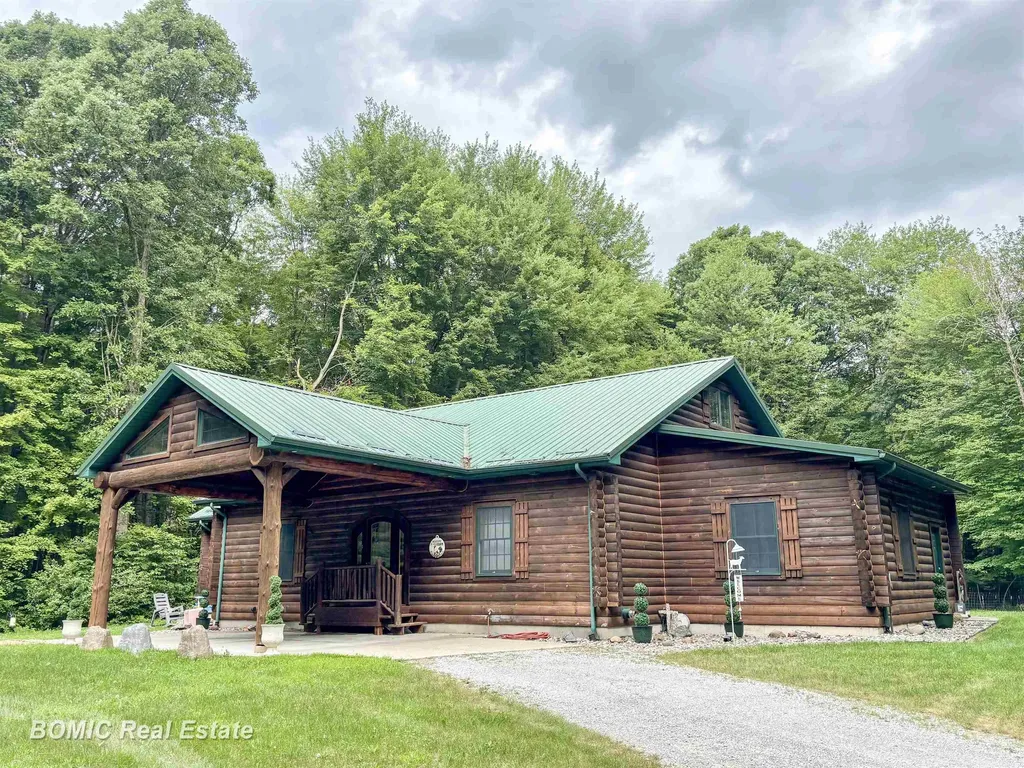 8222 Moorish Road Taymouth Township MI 48415