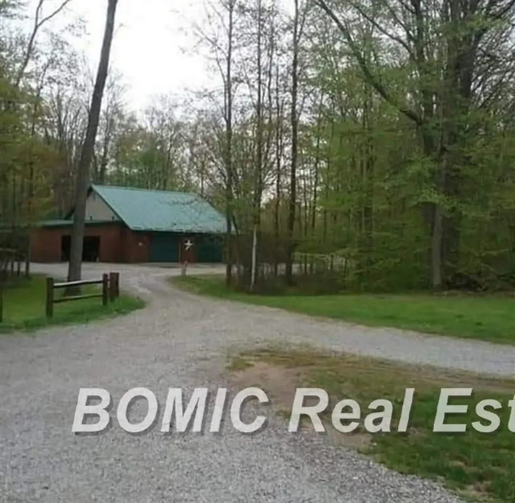 8222 Moorish Road Taymouth Township MI 48415