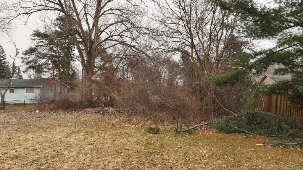 3303 Sun Valley Drive Bridgeport Charter Township MI 48601