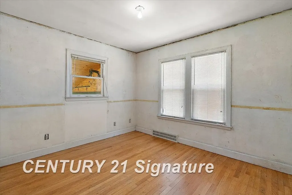 1313 W Hazelhurst Street Ferndale City MI 48220