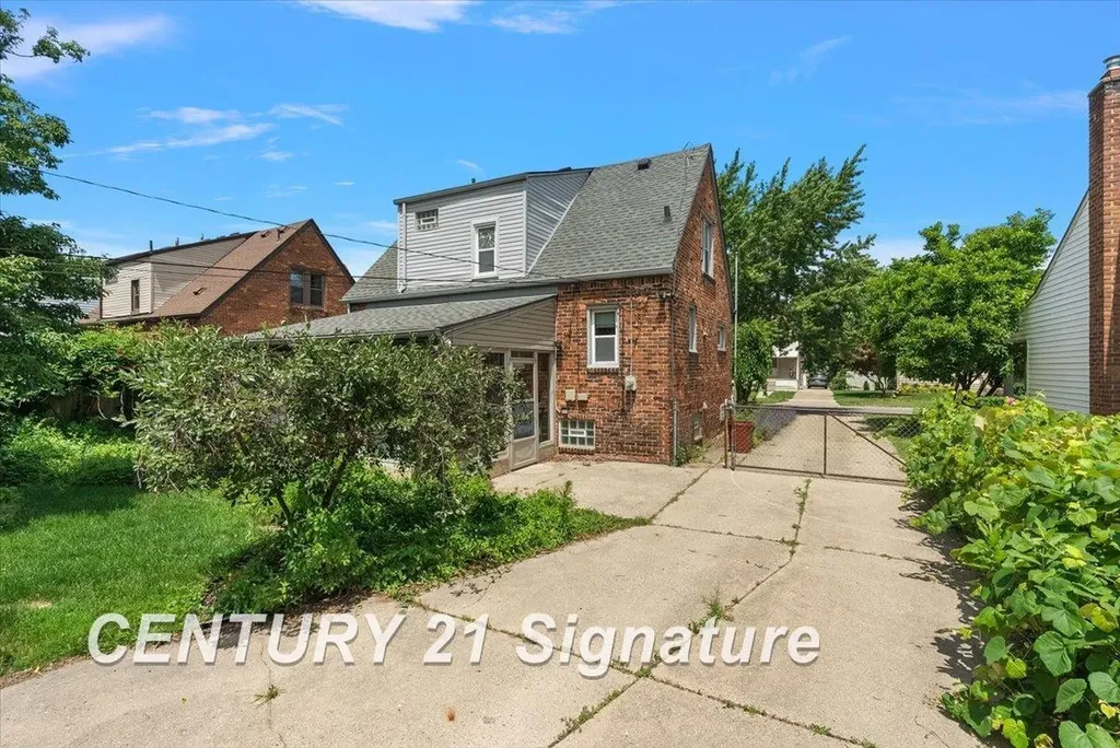 1313 W Hazelhurst Street Ferndale City MI 48220