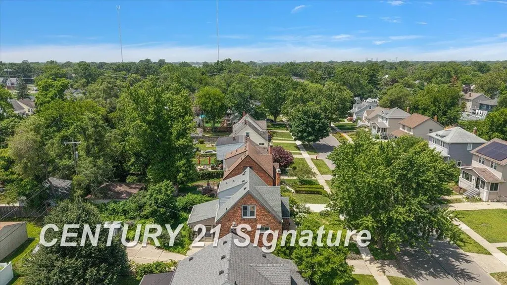 1313 W Hazelhurst Street Ferndale City MI 48220
