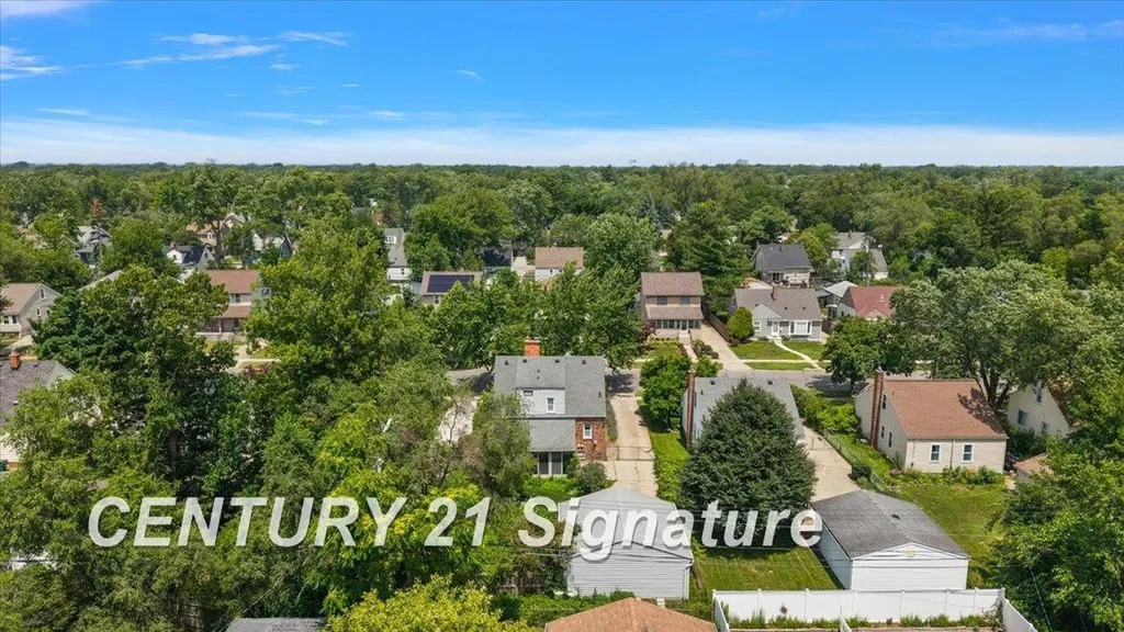 1313 W Hazelhurst Street Ferndale City MI 48220