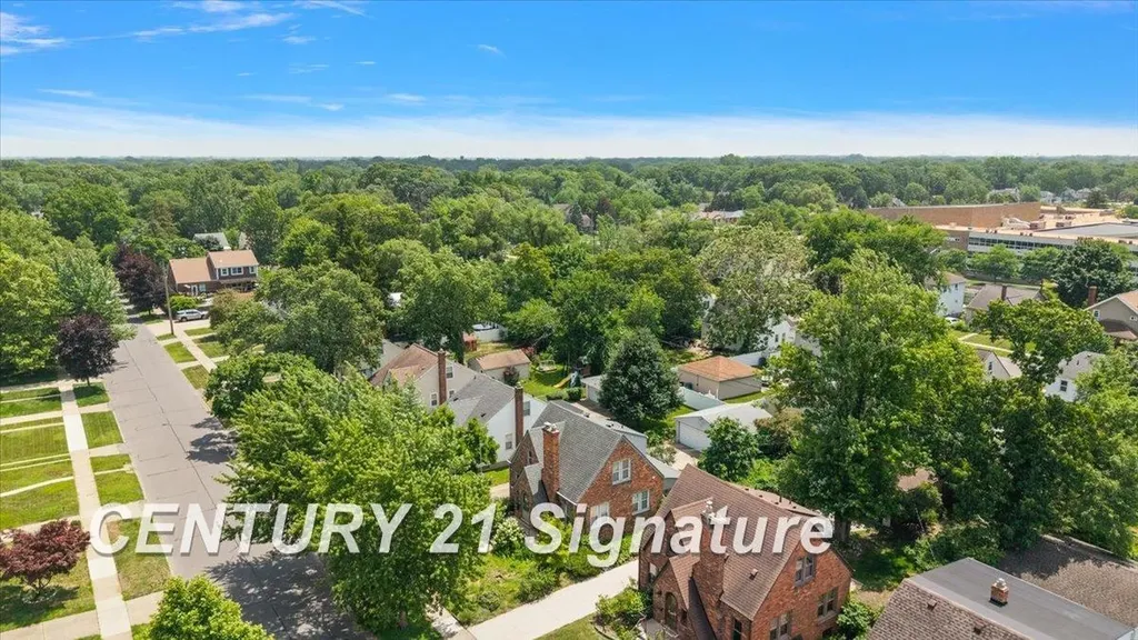 1313 W Hazelhurst Street Ferndale City MI 48220