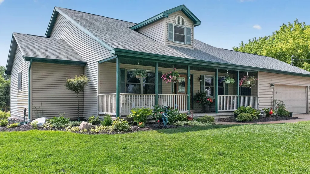 10713 N Gleaner Road Tittabawassee Township MI 48623