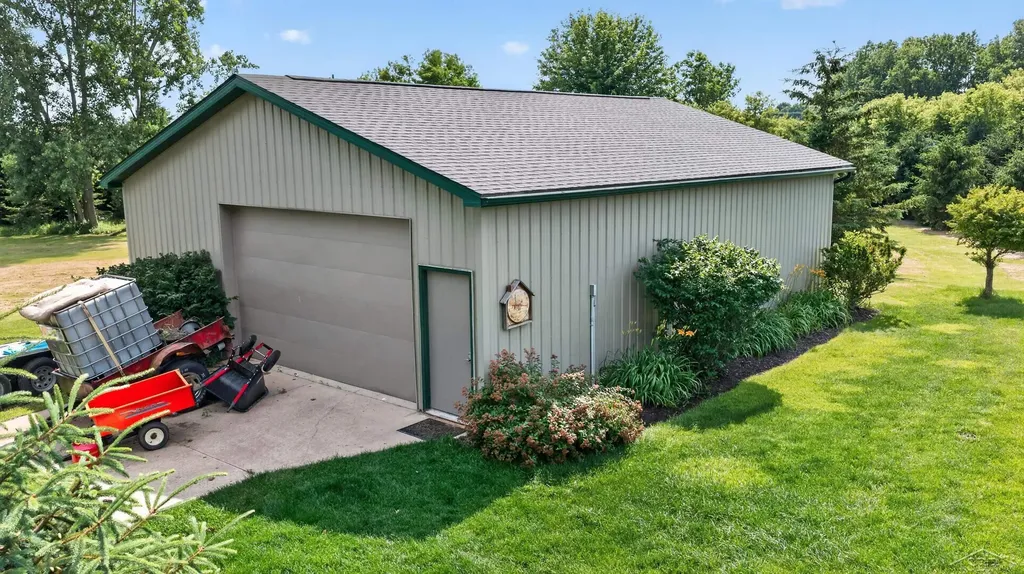 10713 N Gleaner Road Tittabawassee Township MI 48623