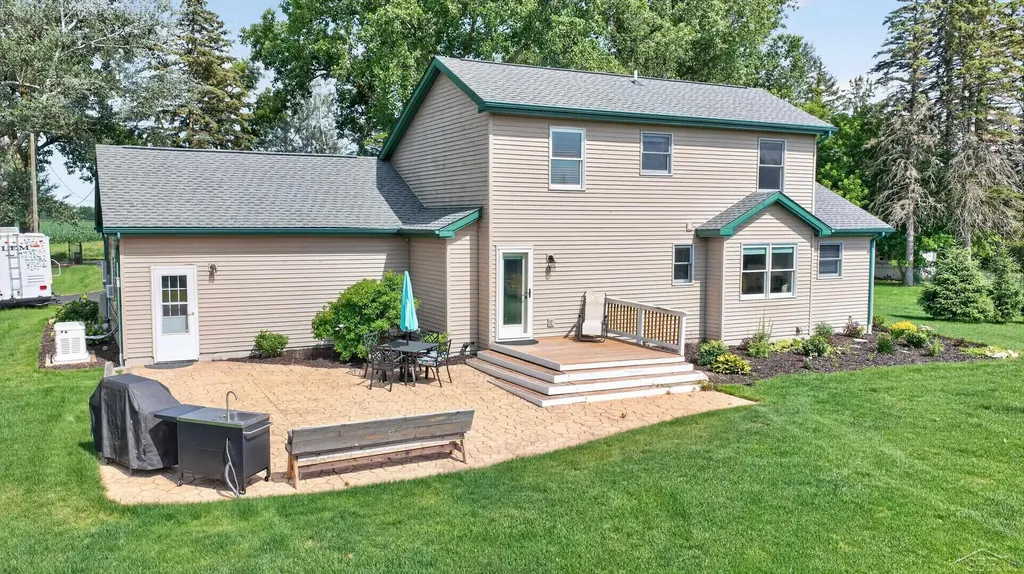 10713 N Gleaner Road Tittabawassee Township MI 48623