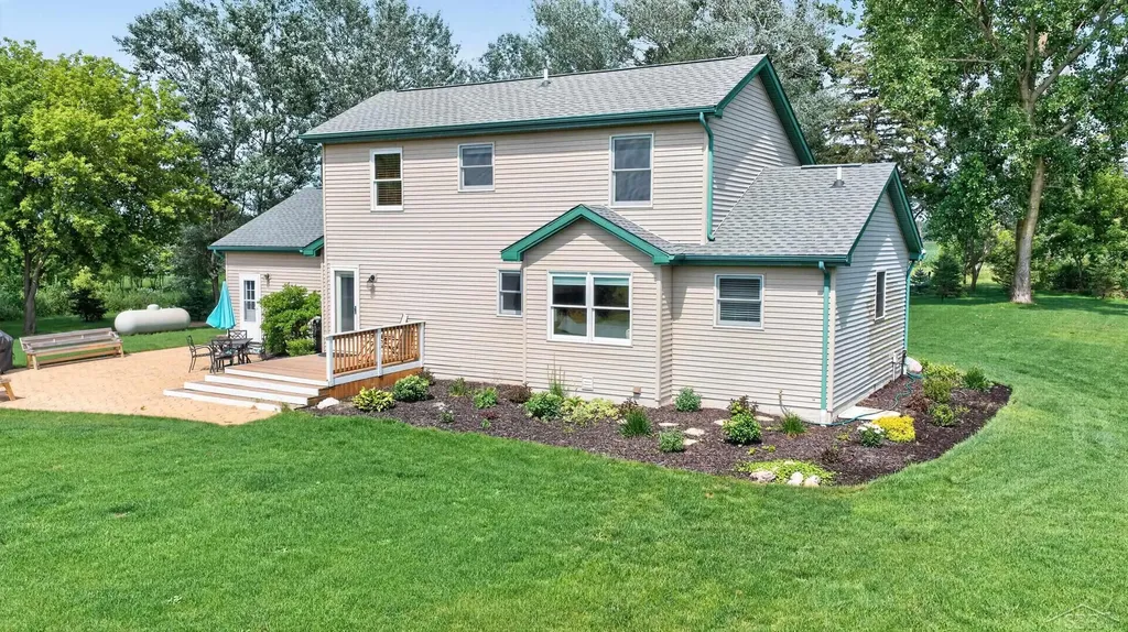 10713 N Gleaner Road Tittabawassee Township MI 48623