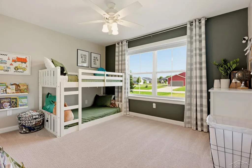 5623 S Stone Briar Lane Tittabawassee Township MI 48623