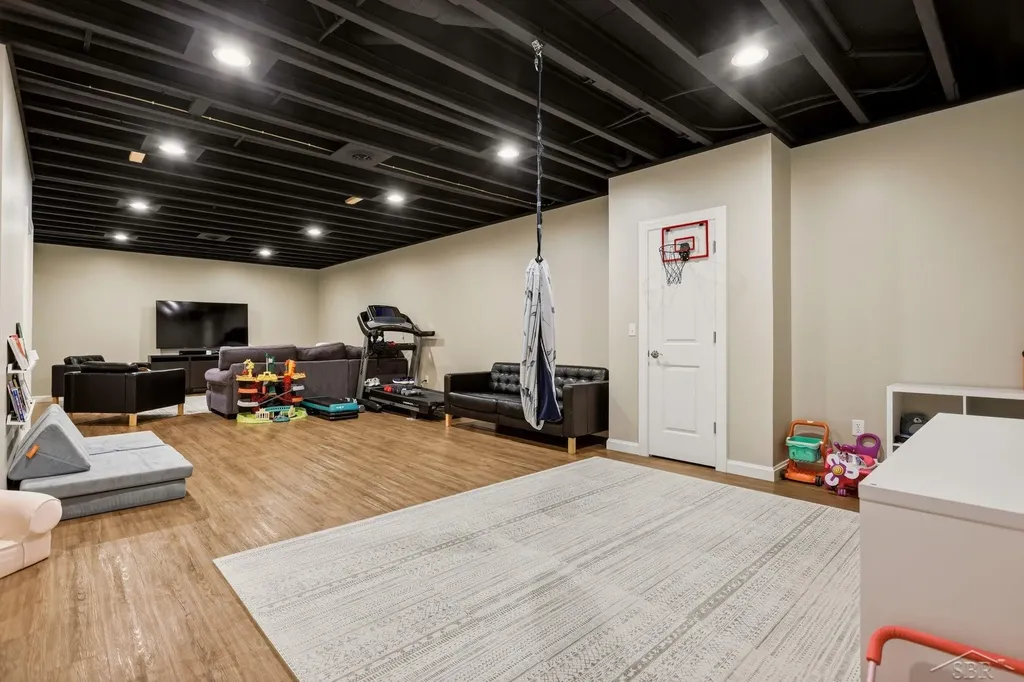5623 S Stone Briar Lane Tittabawassee Township MI 48623