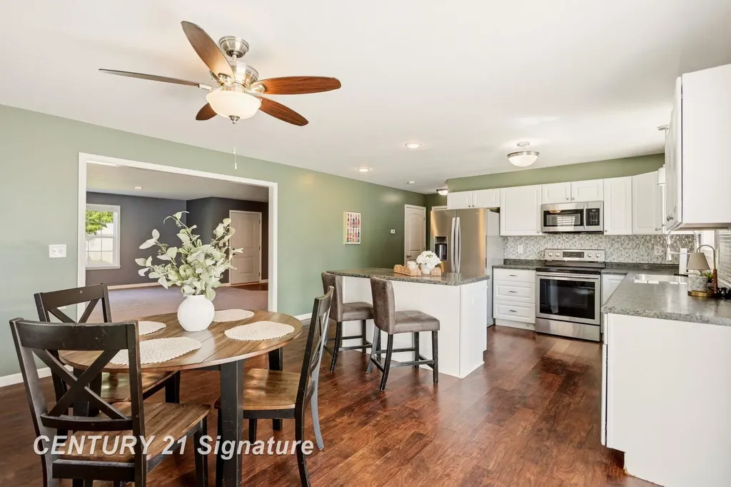 8433 Waxwing Drive Tittabawassee Township MI 48623