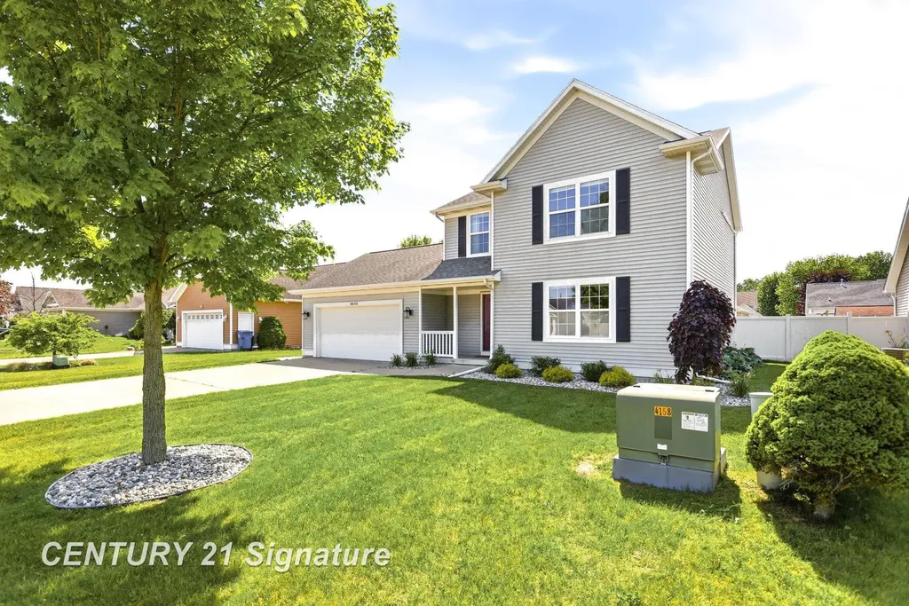 8433 Waxwing Drive Tittabawassee Township MI 48623