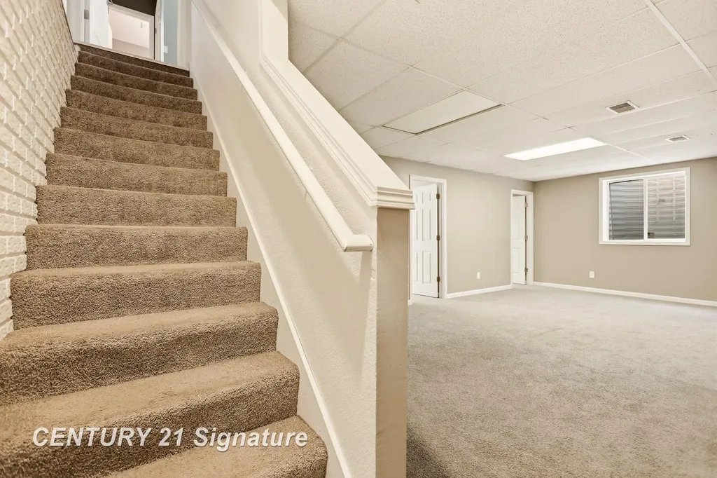 8433 Waxwing Drive Tittabawassee Township MI 48623