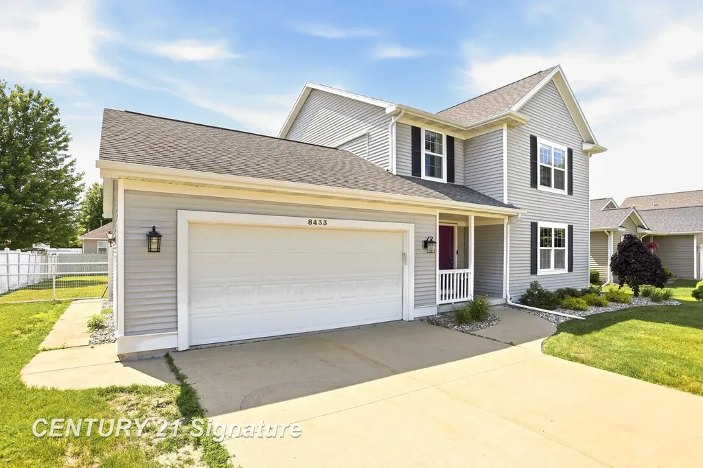 8433 Waxwing Drive Tittabawassee Township MI 48623