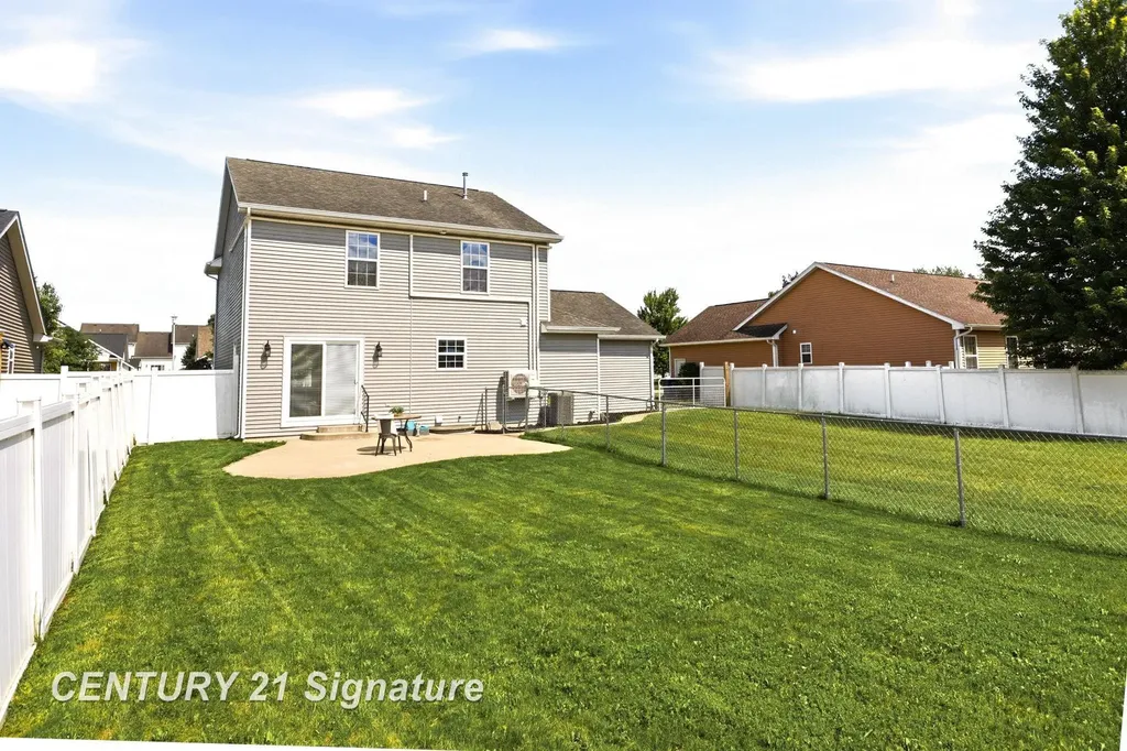 8433 Waxwing Drive Tittabawassee Township MI 48623
