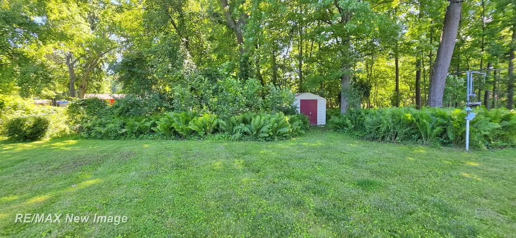 4445 Eastport Drive Bridgeport Charter Township MI 48722