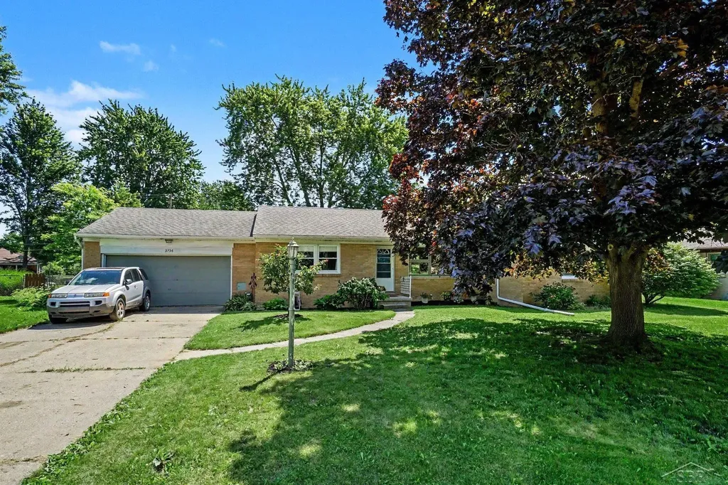 2726 Reppuhn Drive Saginaw Charter Township MI 48603