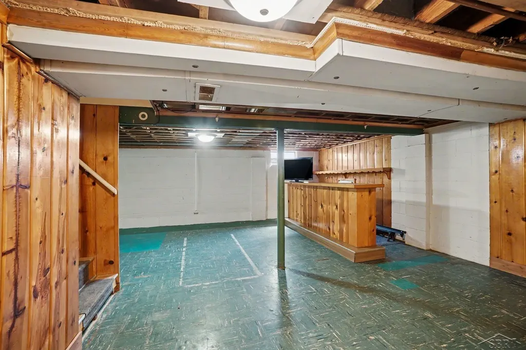 2726 Reppuhn Drive Saginaw Charter Township MI 48603