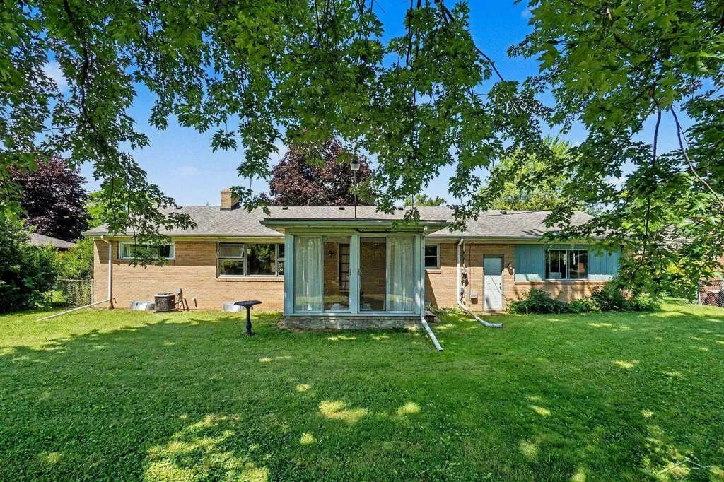 2726 Reppuhn Drive Saginaw Charter Township MI 48603