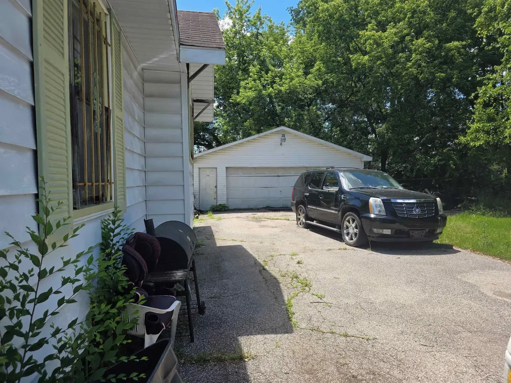 4134 Fulton Street Saginaw City MI 48601