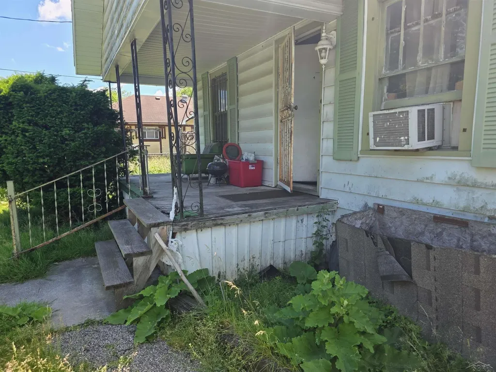 4134 Fulton Street Saginaw City MI 48601