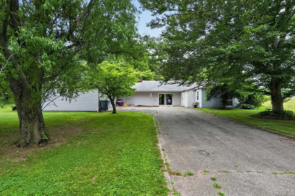 11641 22 Mile Road Eckford Township MI 49068