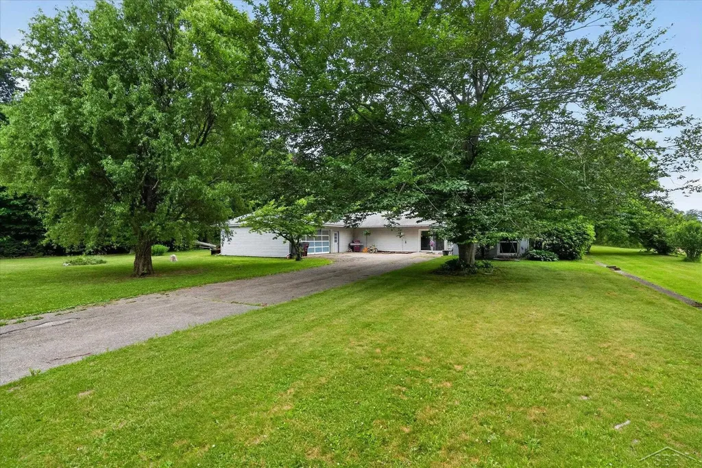 11641 22 Mile Road Eckford Township MI 49068