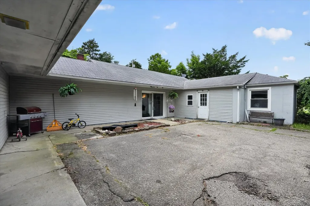 11641 22 Mile Road Eckford Township MI 49068