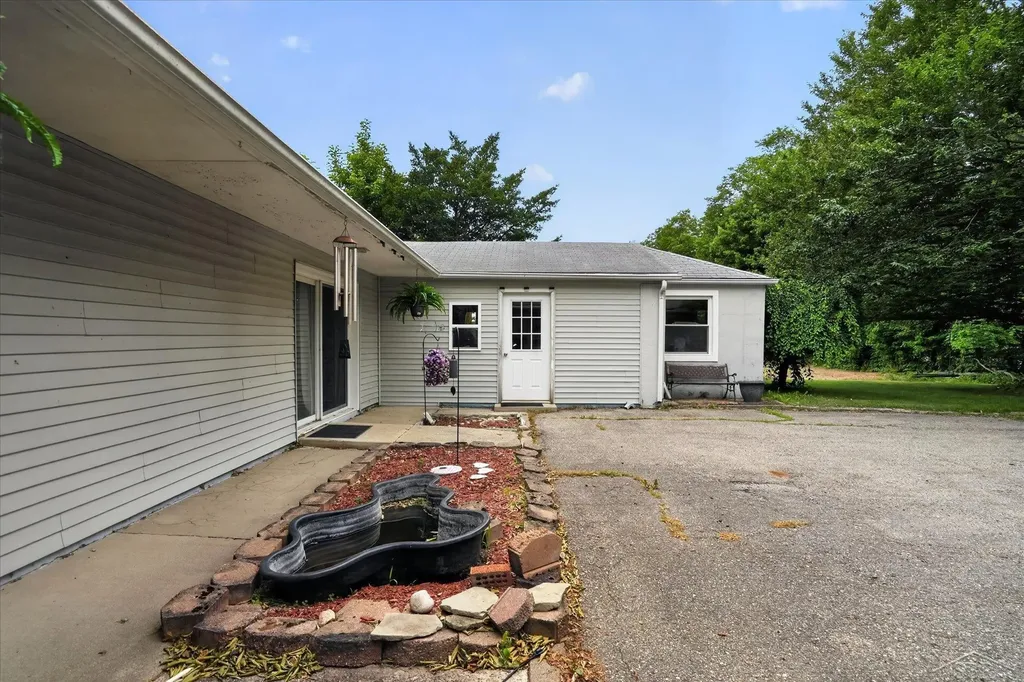 11641 22 Mile Road Eckford Township MI 49068