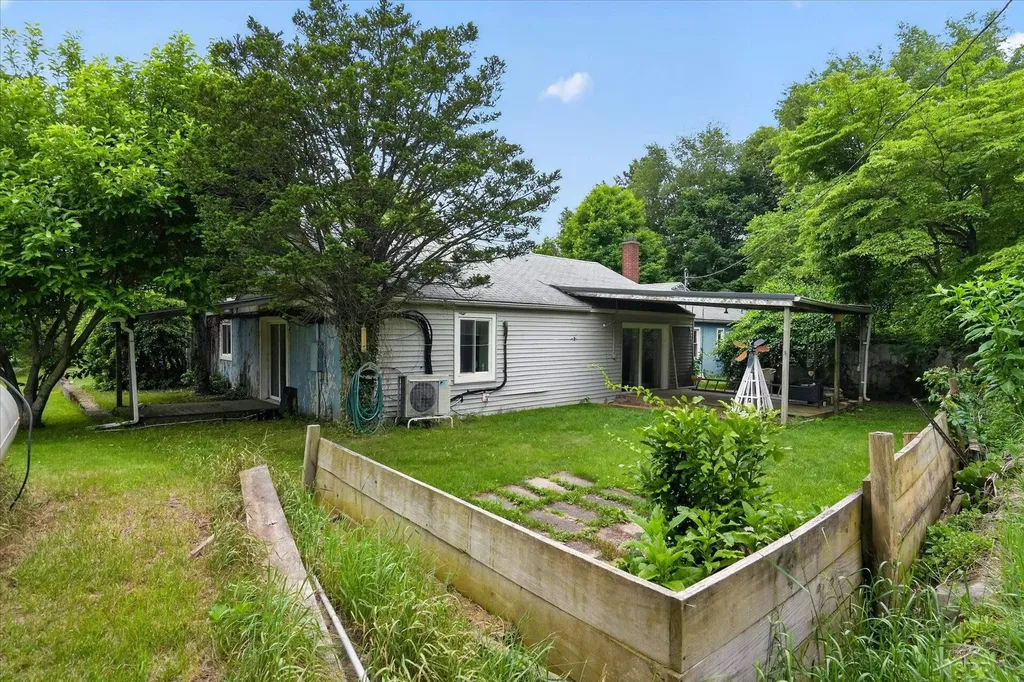 11641 22 Mile Road Eckford Township MI 49068