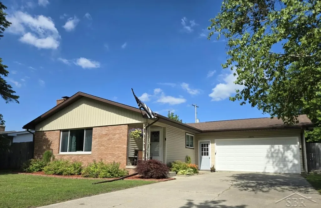 2878 Clayburn Road Saginaw Charter Township MI 48603