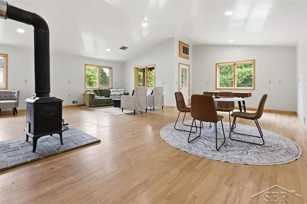 277 Donohue Drive Bangor Charter Township MI 48706