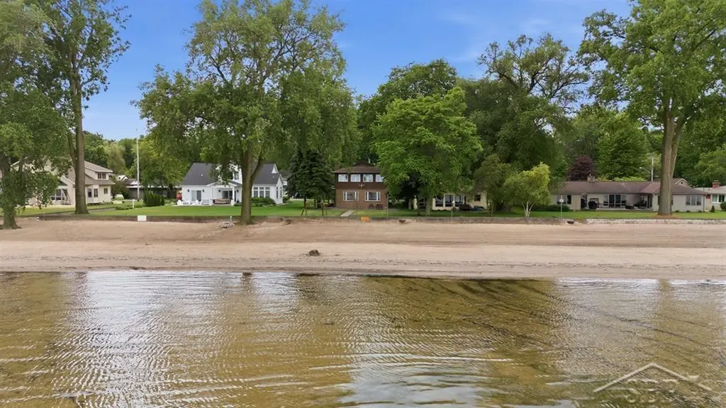 277 Donohue Drive Bangor Charter Township MI 48706